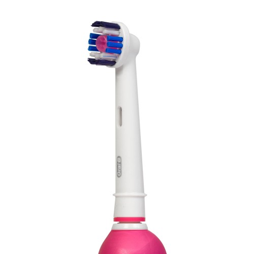 Электрическая зубная щетка Oral-B PRO 750 Pink (Розовая) D16.513.UX + Футляр + Насадки EB20RB Precision Clean 2 шт