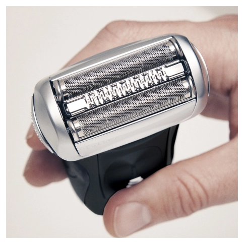 Электробритва Braun Series 7 7842s с тканевым футляром 3