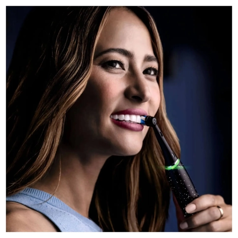 Электрическая зубная щетка Oral-B iO 10 Cosmic Black 5