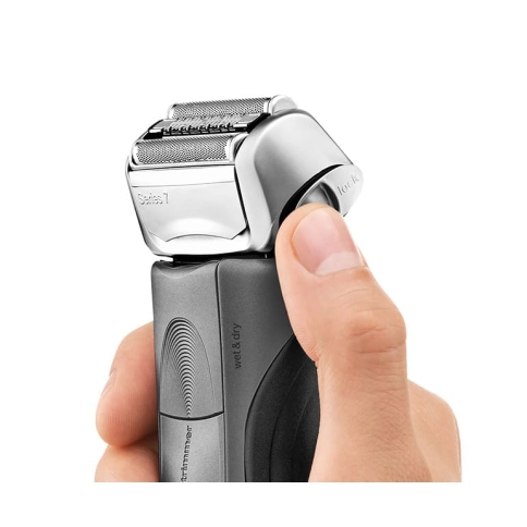 Электробритва Braun Series 7 7865cc со станцией Clean&Charge и тканевым футляром (уценка) 4