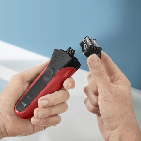 Электробритва Braun Series 3 300s Red 3