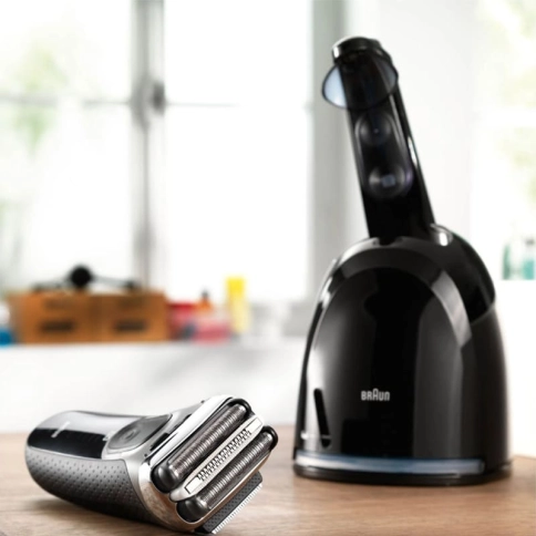 Электробритва Braun Series 3 ProSkin 3050cc Grey со станцией Clean&Charge 4