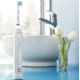 Электрическая зубная щетка Oral-B Genius X 20000 White 7
