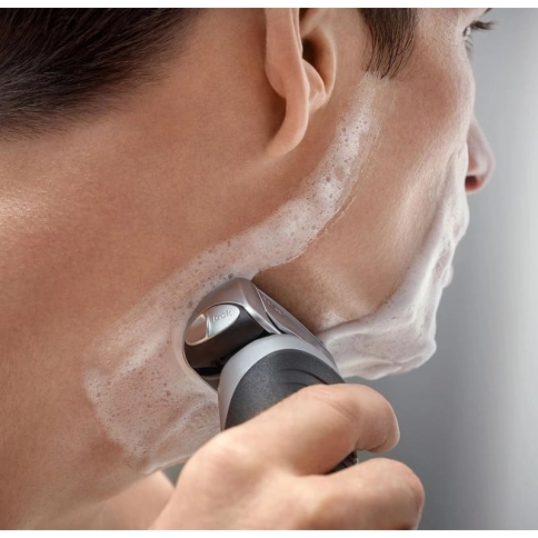 Электробритва Braun Series 7 7899cc со станцией Clean&Charge и тканевым футляром 6