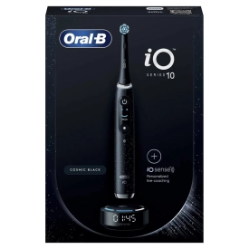 Электрическая зубная щетка Oral-B iO 10 Cosmic Black c футляром и насадками Ultimate Clean (2 шт) черные