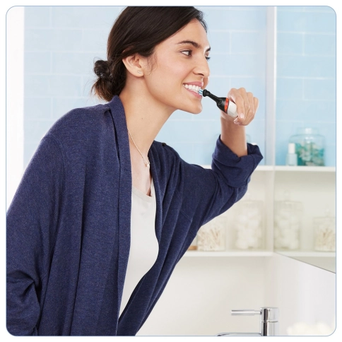 Электрическая зубная щетка Oral-B Smart 4 4000N Black edition D601.525.3 4