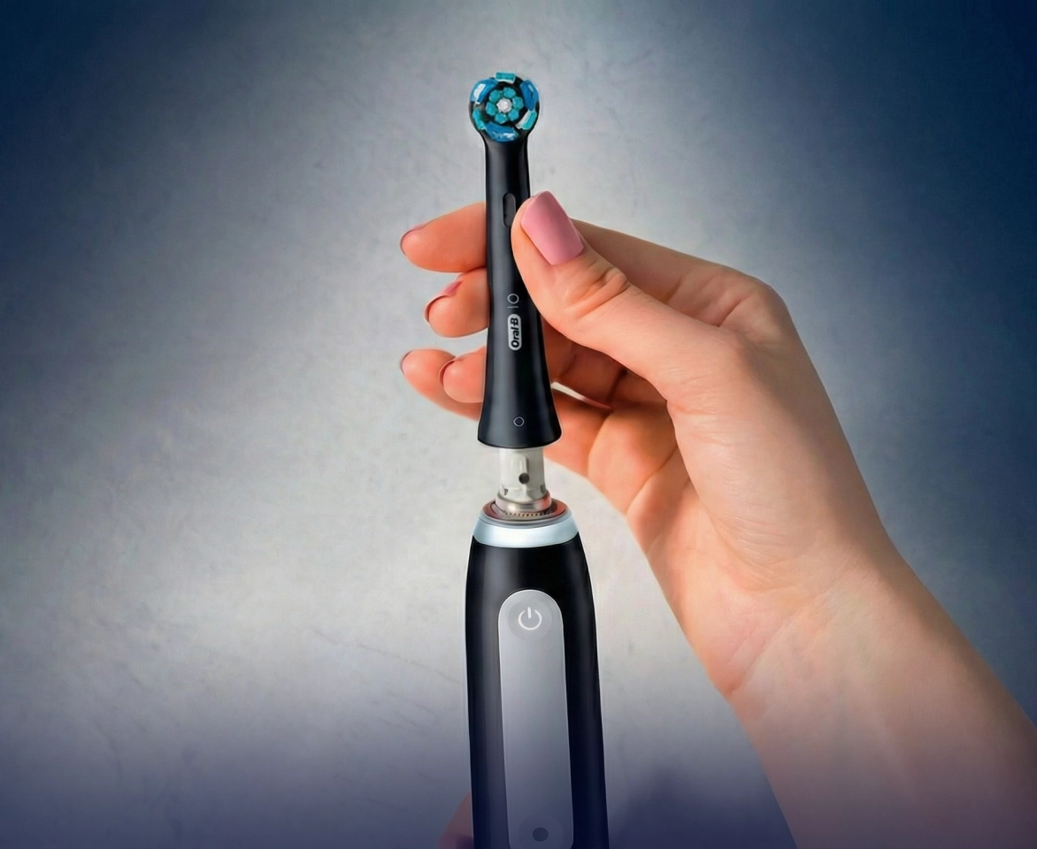 Электрическая зубная щетка Oral-B iO 3 Duo