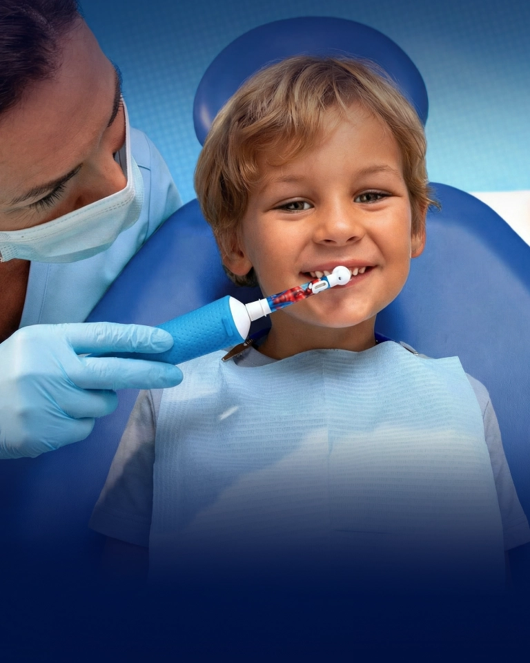 Детская электрическая зубная щетка Oral-B Vitality Pro Kids Человек-паук