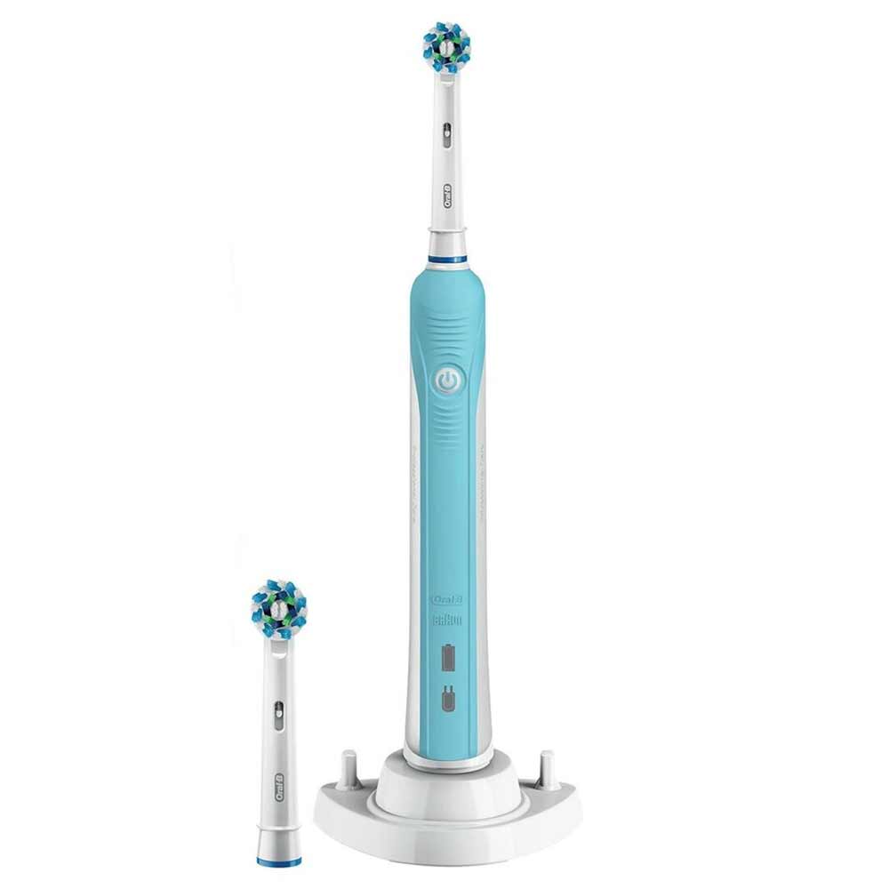 

Электрическая зубная щетка Oral-B PRO 570 CrossAction D 16.524U в подарочной упаковке